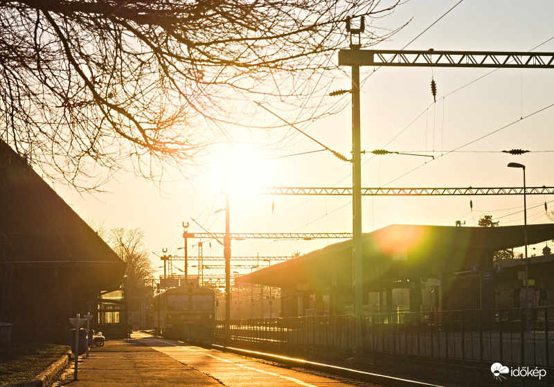 Naplemente a siófoki állomáson