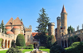 Bory-vár belső udvar