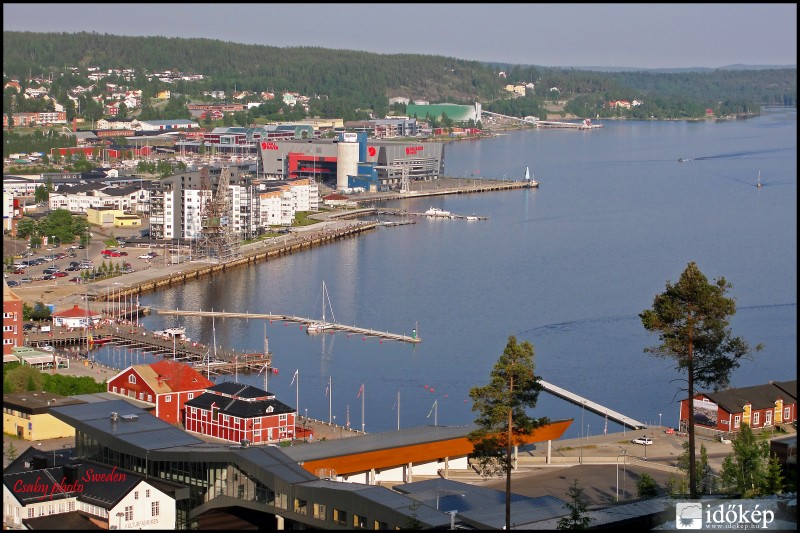 ÖRNSKÖLDSVIK város kikötője(Svédország)