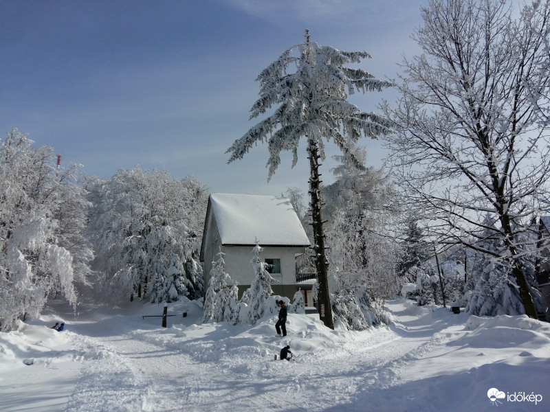 70cm hó Galyatetőn
