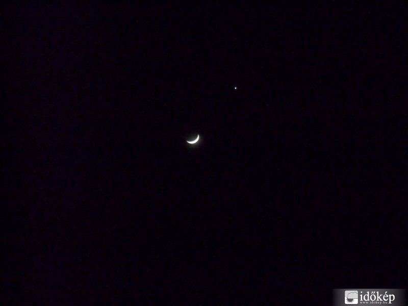 A Hold és a Vénusz?