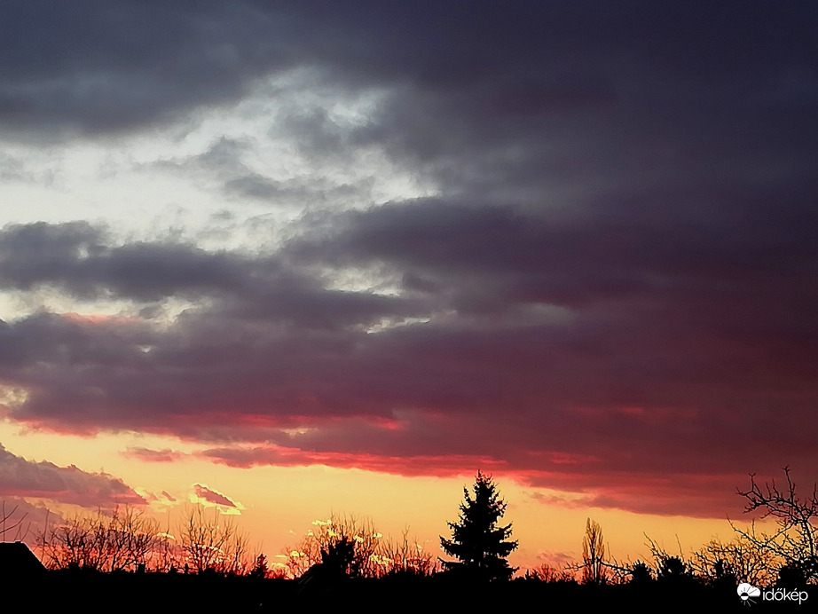 Színek naplemente után 