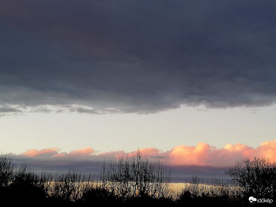 Polgárdi, naplementekor Észak felé 
