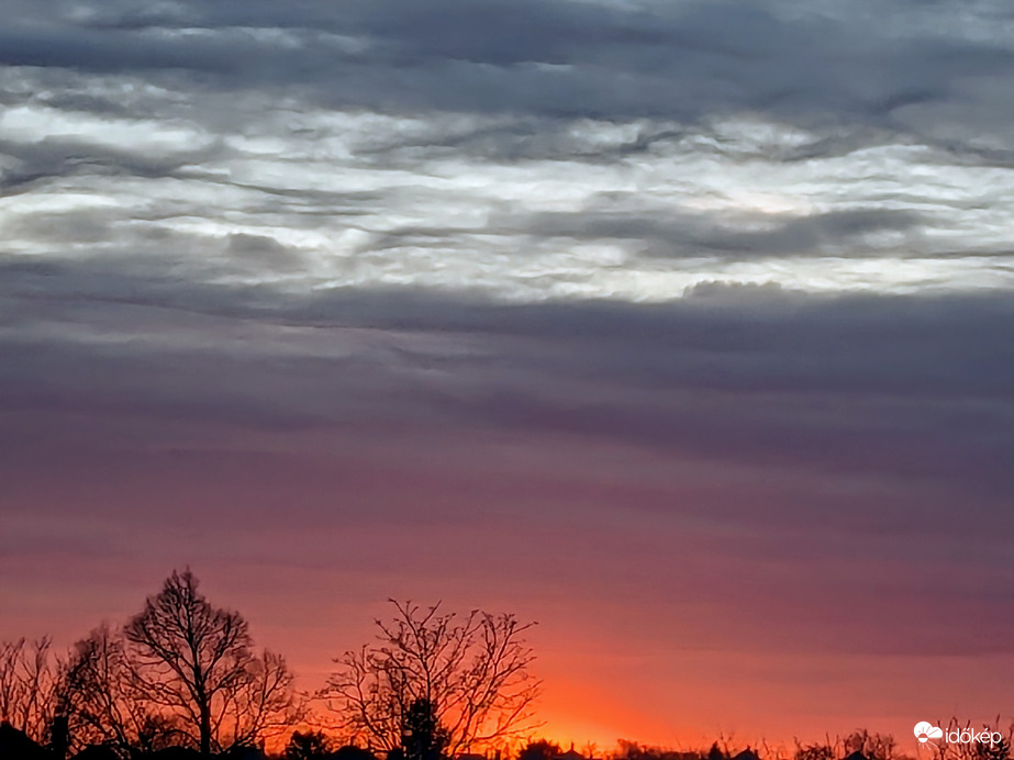 ...aztán mégis varázsolt egyet! :)