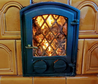 Polgárdi, a jó öreg cserépkályha 