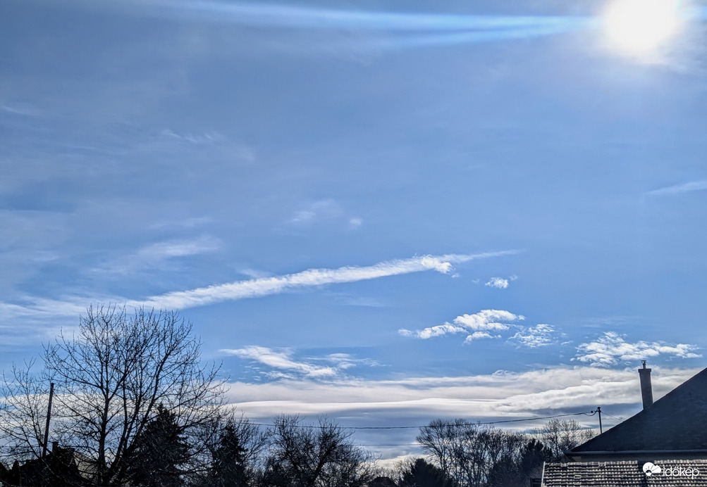 Polgárdi, gyengén felhős, szellő, 13 C