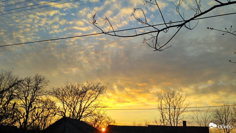 Jászjákóhalmán így búcsúzott ma.