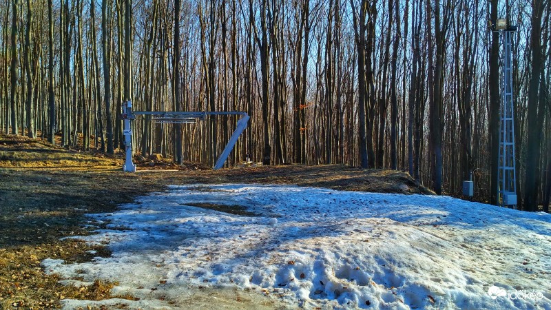 Kékesen még hófolt (nem áprilisi tréfa)