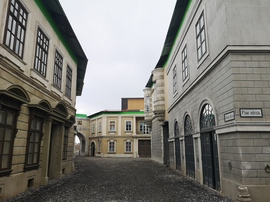 Komplett díszlet város