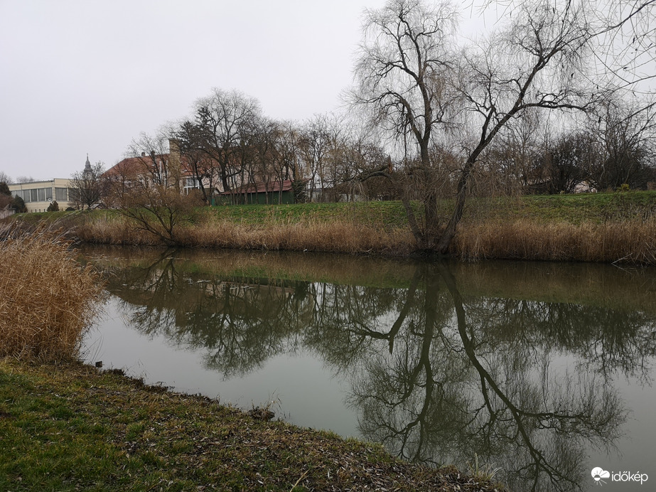 Borult, szürke időben