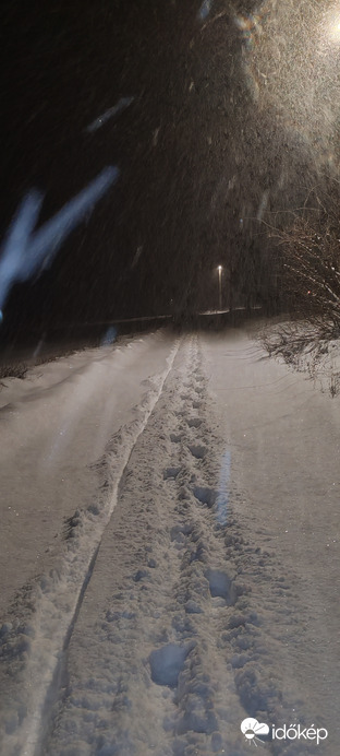 Egy csak egy legény van talpon a vidéken. 