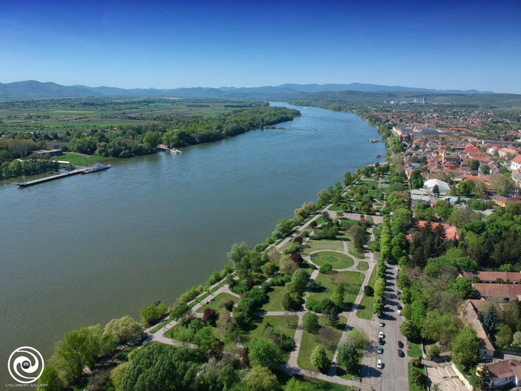 Vác