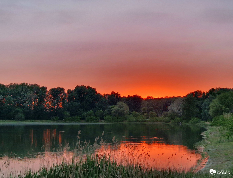 Kis esti színes 