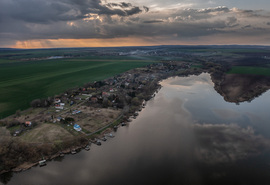 A lemenő nap árnyékában 3.