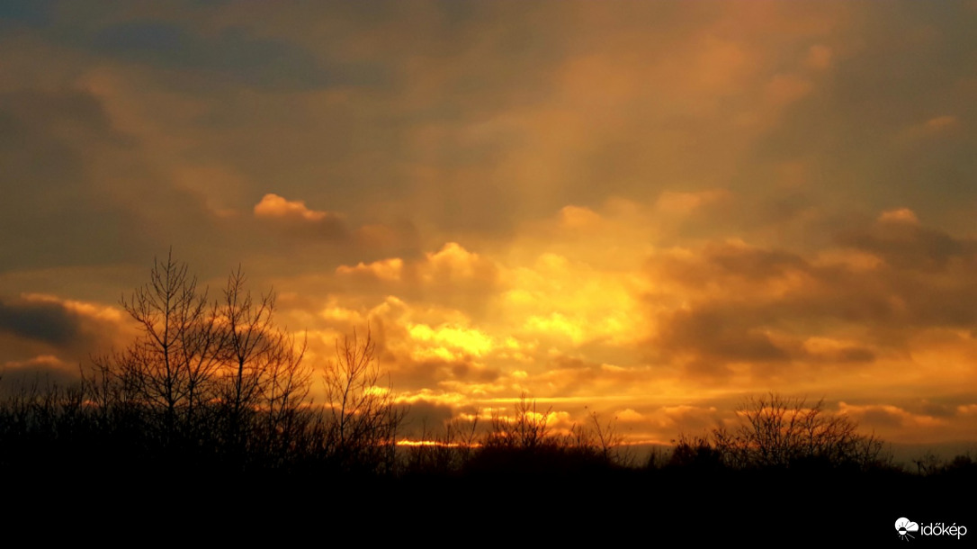 Naplementés varázslat