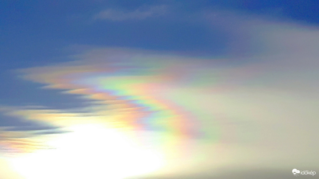 Napkoszorú és irizáló felhő 01.29.