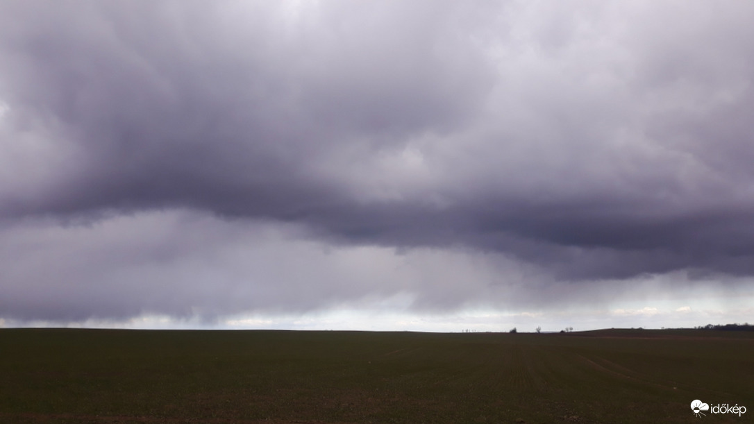 Viharos érkezés 02.02.