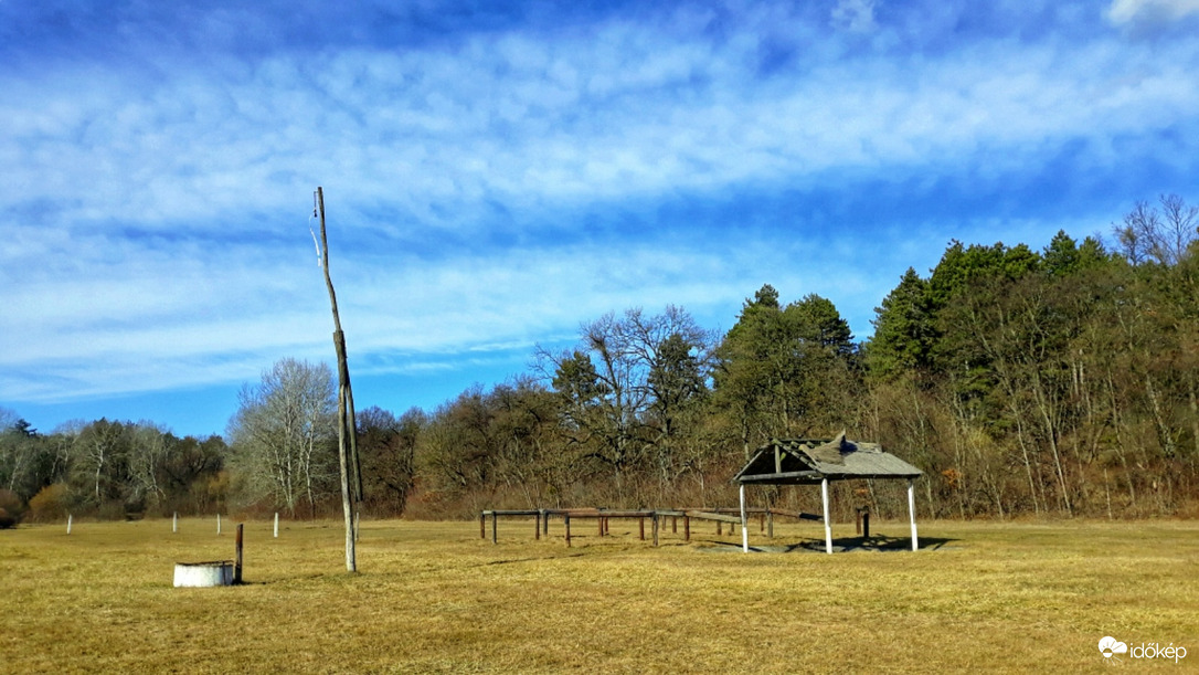 Cirrusok a délutánban