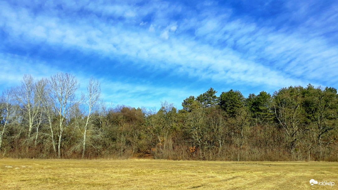 Cirrusok a délutánban