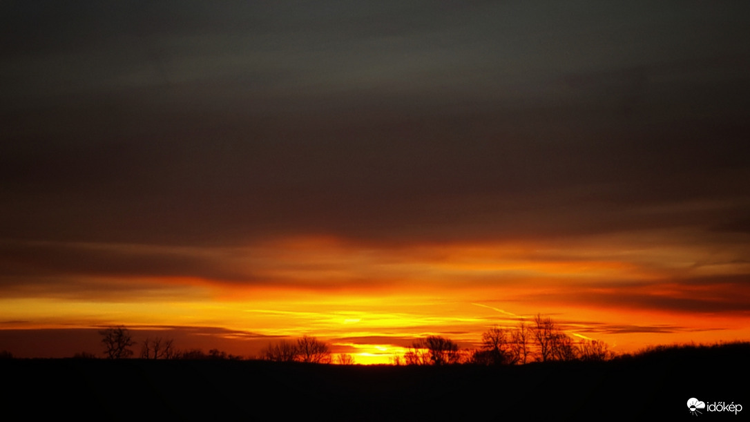 Festői napkelte Császáron 02.06.