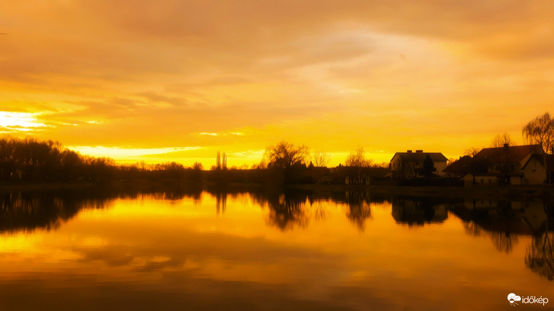 Napkeltés tükröződés