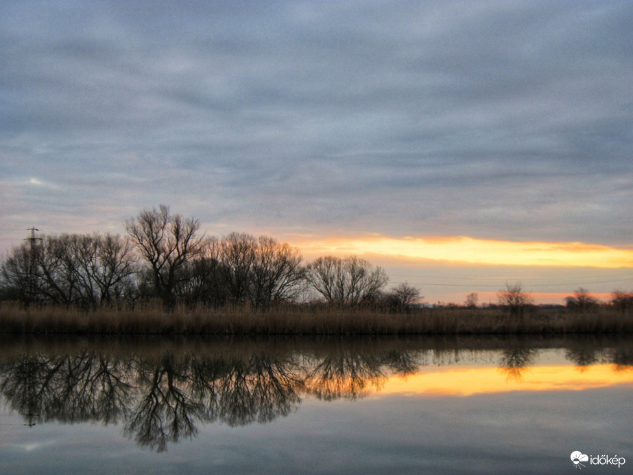 Napkeltés tükröződés