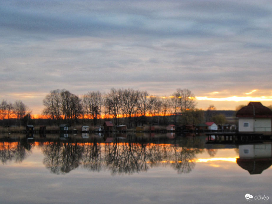 Napkeltés tükröződés