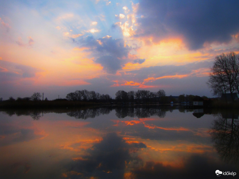 Napkeltés tükröződés