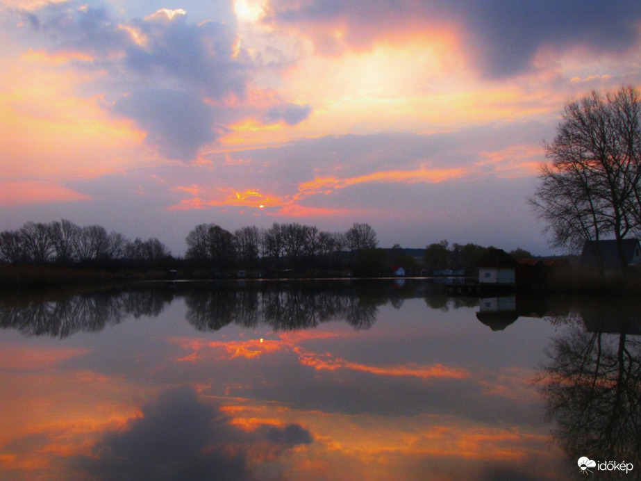 Napkeltés tükröződés