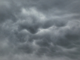 Mammatus felhőkkel vonult el a hidegfront!