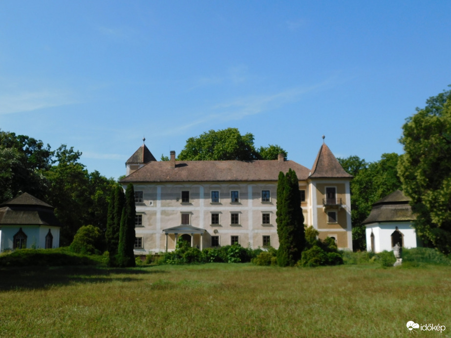 Derült égbolt a kastély körül!