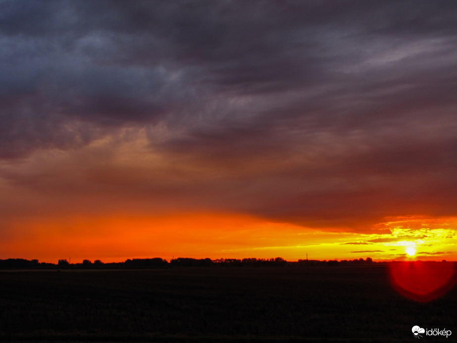 Káprázatos naplemente