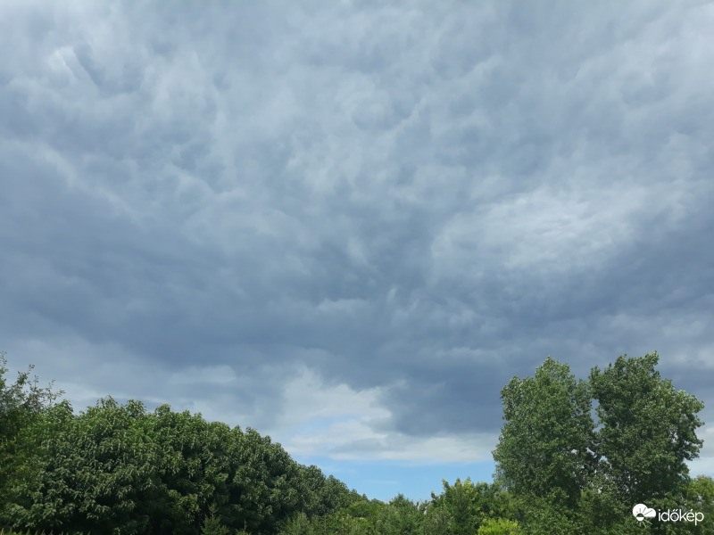 Mammatus felhők a Szigetköz felett!