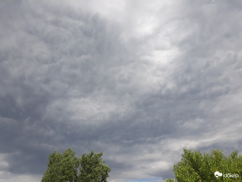 Mammatus felhők a Szigetköz felett!