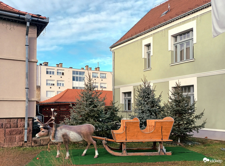 Santa lost his sliegh 