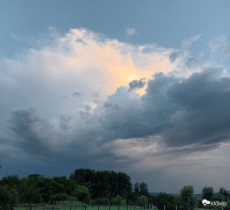 Towering cumulus 