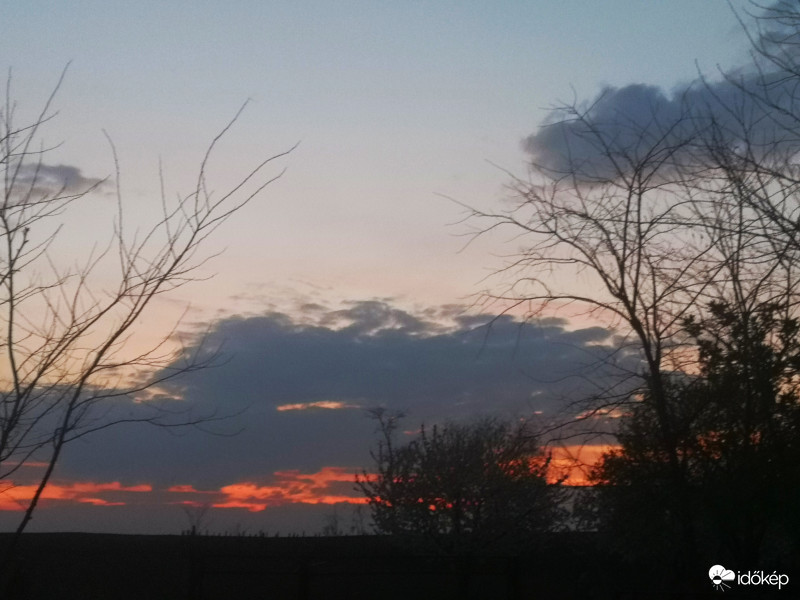 Hajnali ég kép... 