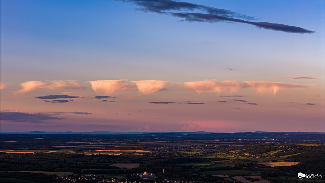 Különleges virga-felhők