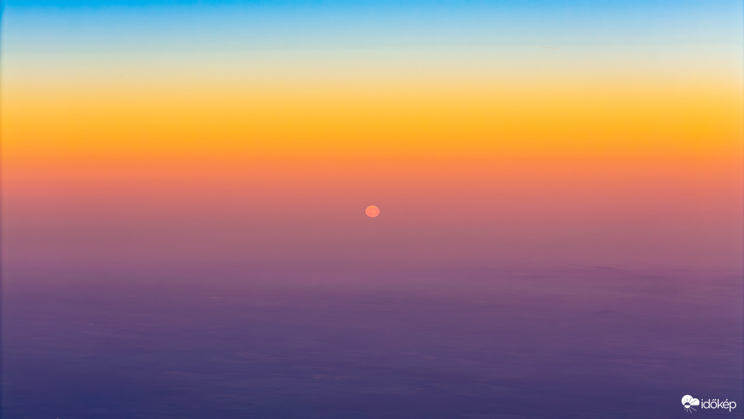 Holdkelte a narancs pírban