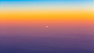 Holdkelte a narancs pírban