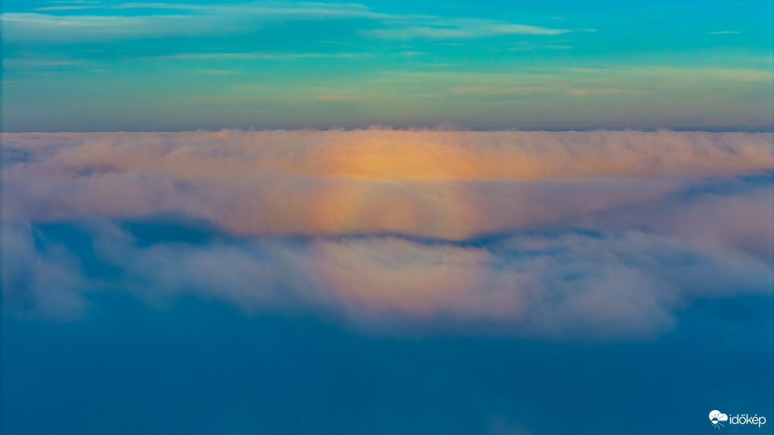 Glória a ködtenger felett