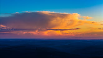 Aranyló felhőóriás