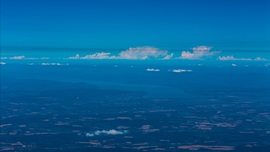 Balaton ragyogása, a távolban zivatarfelhők
