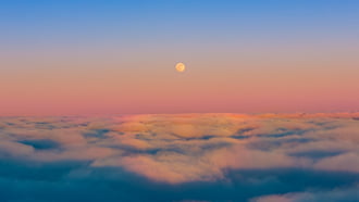 Glória felett a telihold