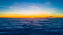 Az utolsó fénysugár a köd peremén