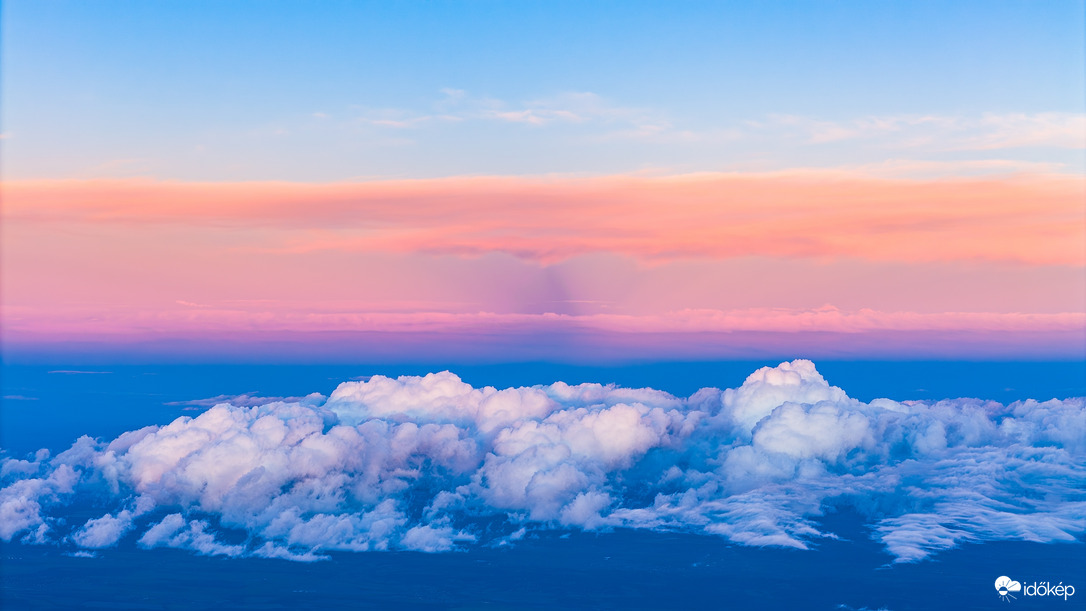Alkonypír és felhőpaplan