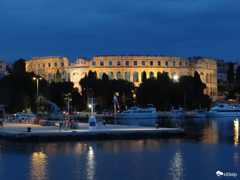 Pula kikötő 