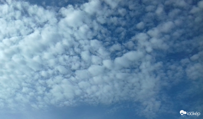 Ma reggeli égkép :)