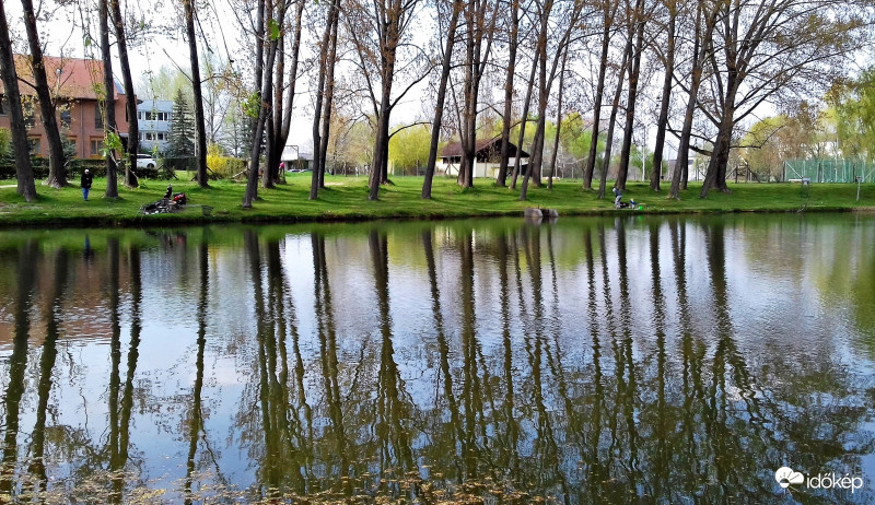 Egy tükör, amiben minden szépnek látszik (Ibolya-tó)