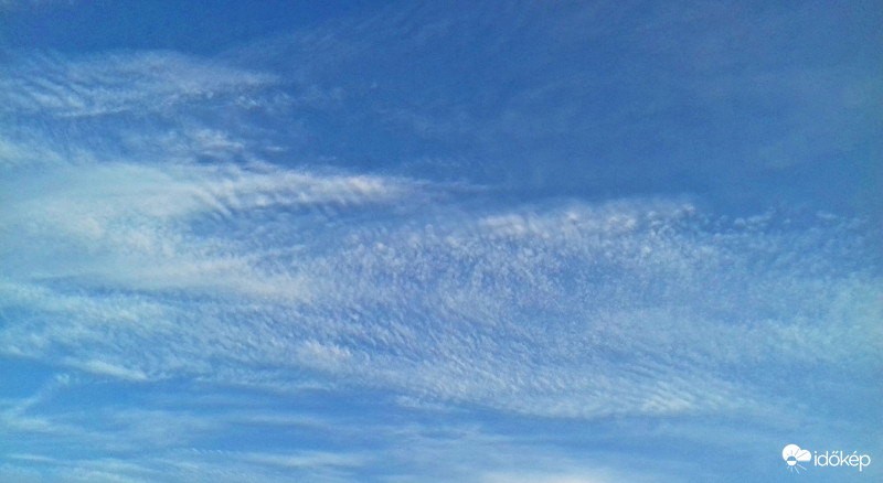 Ma esti cirrusfelhőzet 2. :)